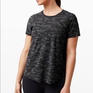 LULULEMON Women’s BNWT Quick Pace SS